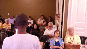 Sequência 01.00_23_45_17.Quadro015 trat